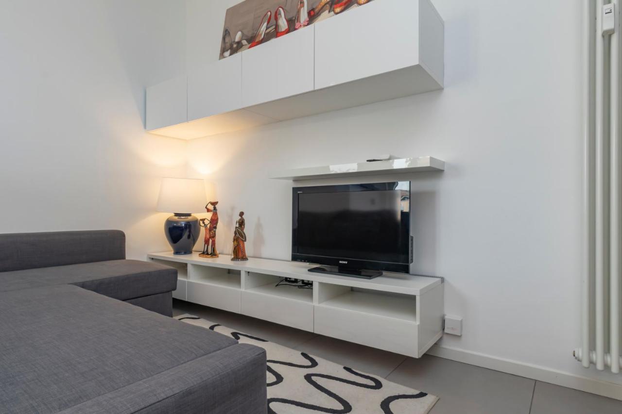 Cosy 1 Bed Flat With Terrace Apartment Милано Екстериор снимка