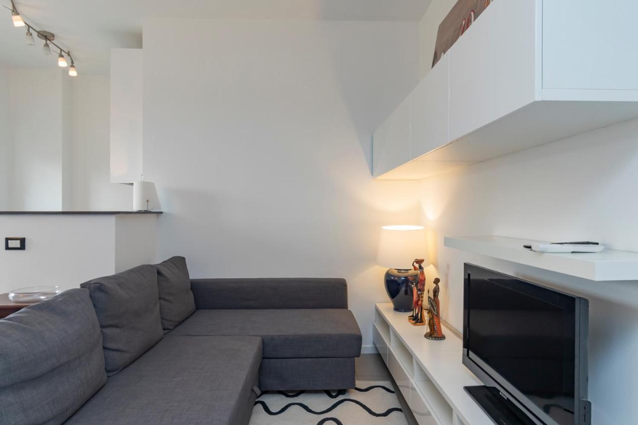 Cosy 1 Bed Flat With Terrace Apartment Милано Екстериор снимка
